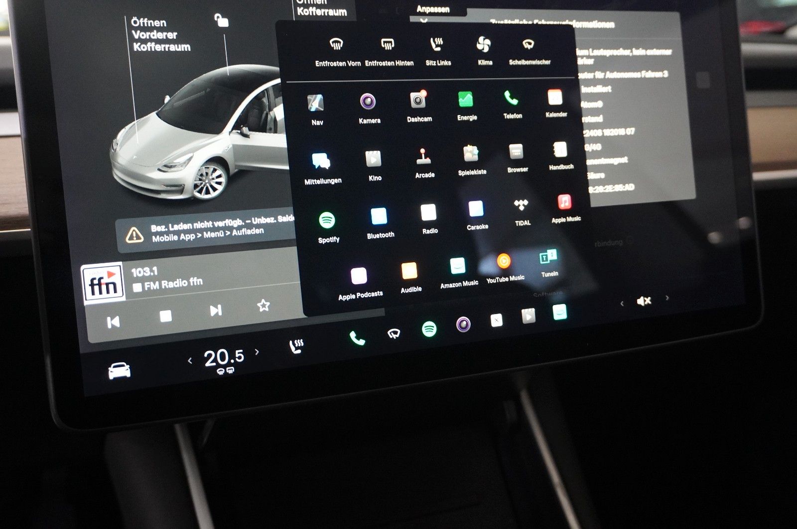 Fahrzeugabbildung Tesla Model 3 Standard Range Plus NAVI/KAMERA/SH/PANO