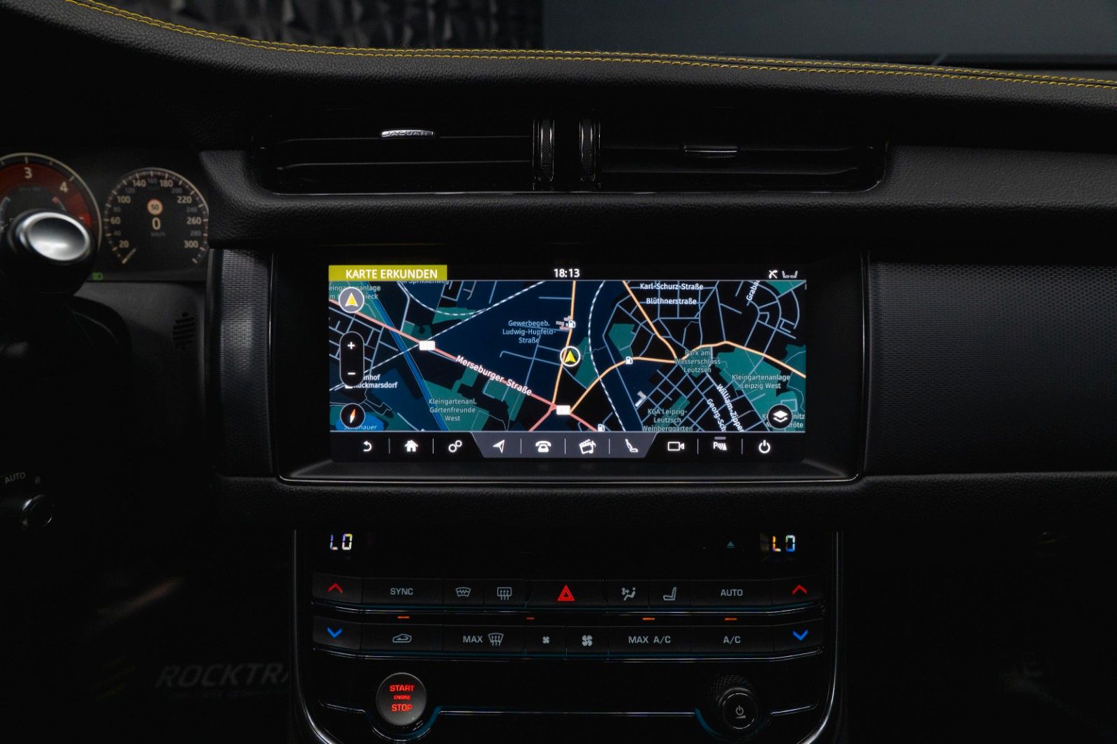 Fahrzeugabbildung Jaguar XF 300 Sport Black Edition | Pano | LED | 20Zoll