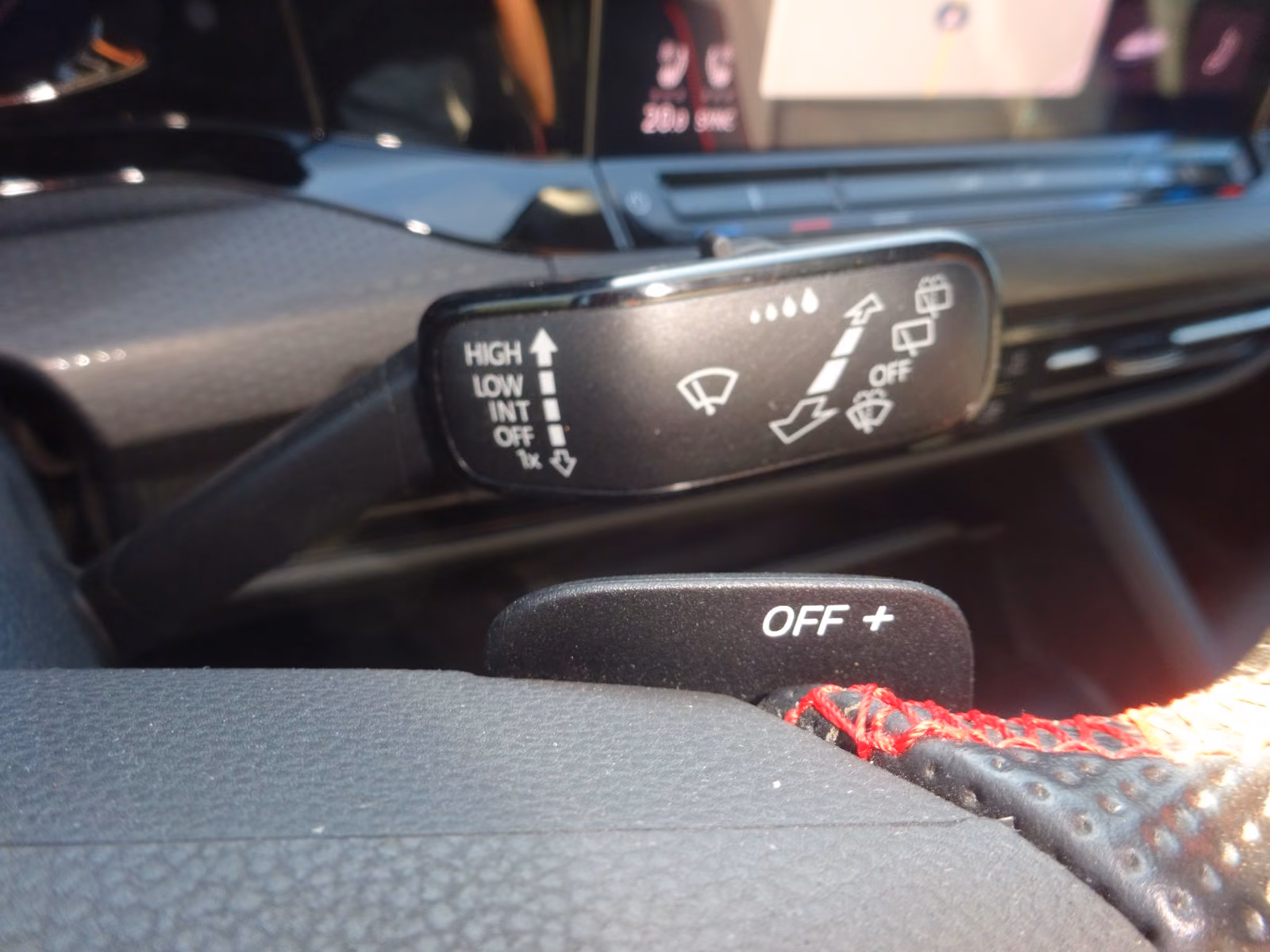 Volkswagen Golf VIII Lim. GTI Clubsport Leder Pano Black, миниатюра 7