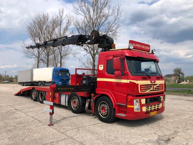 Volvo FM 400 8X2  HIAB 244