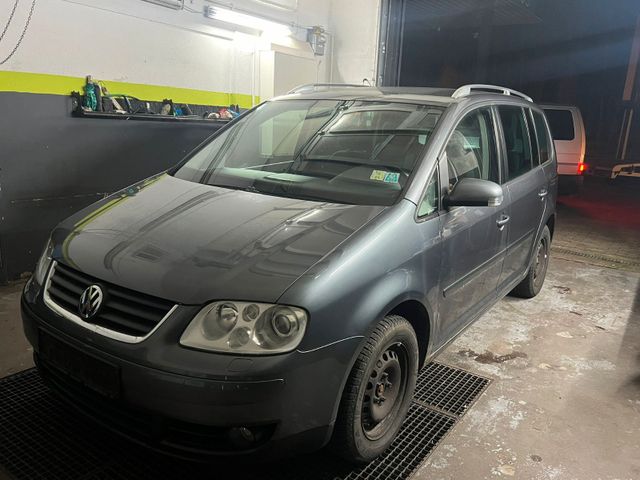 Volkswagen Touran 2.0 TDI Highline/Xenon/Sitzheizung/Klimaa