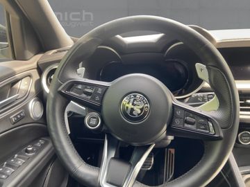 Alfa-Romeo Stelvio - 9