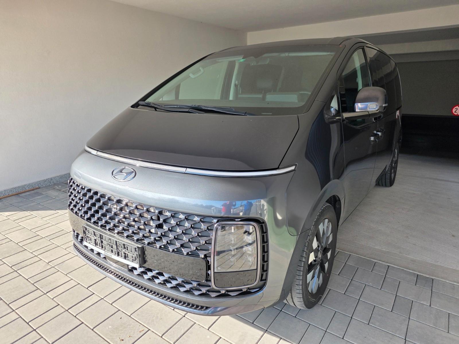 Hyundai 2.2 CRDi Signature 7-Sitzer Auto 4WD Panoramic