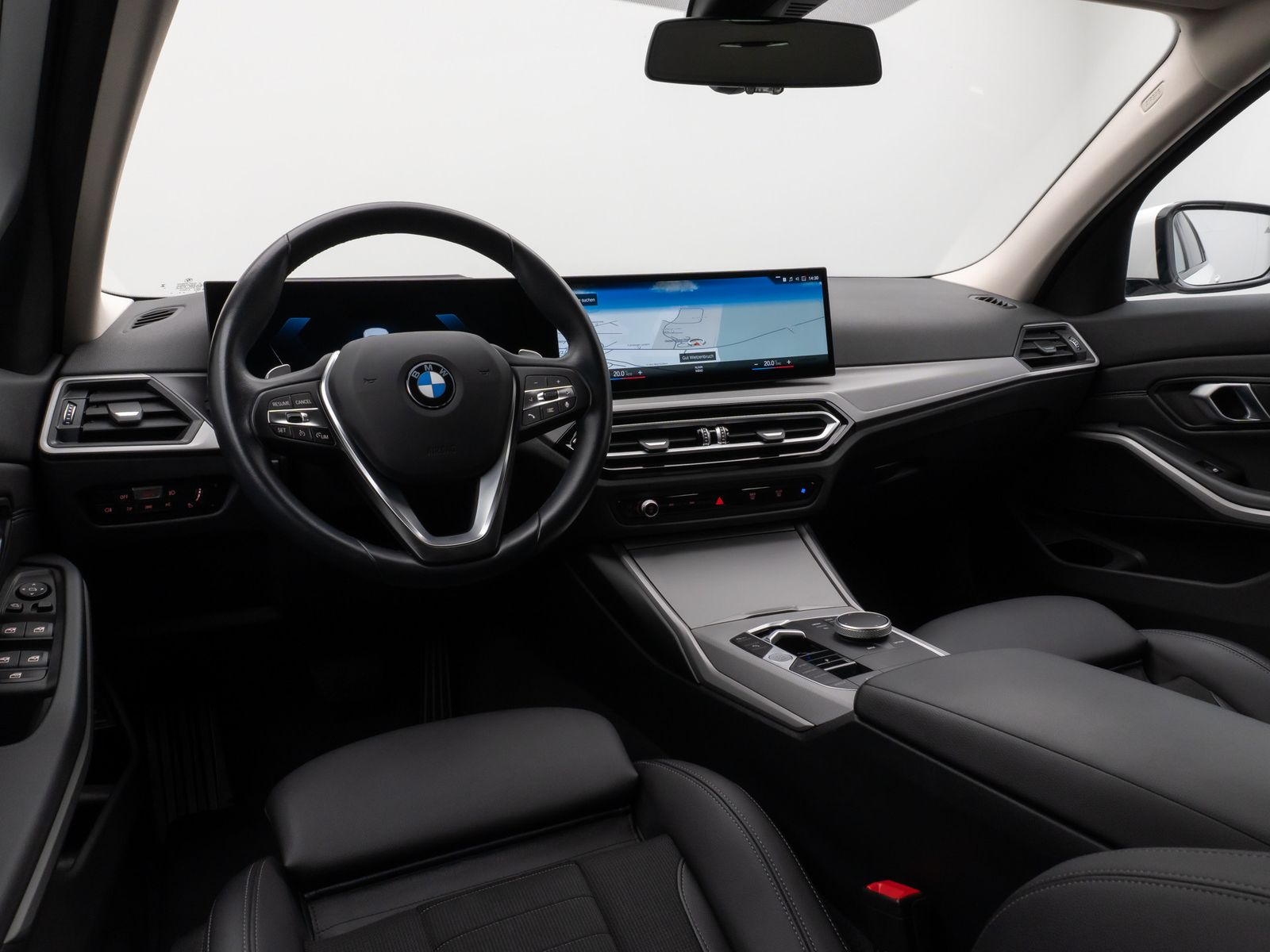 Fahrzeugabbildung BMW 320d Kamera HUD DAB AHK Alarm Sport Leder Ad.LED