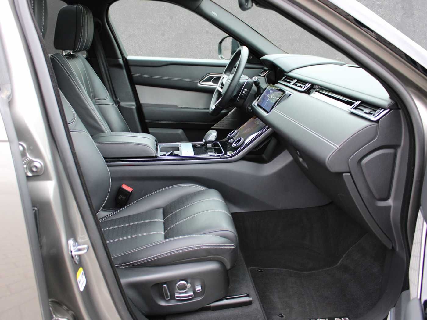 Fahrzeugabbildung Land Rover Range Rover Velar Hybrid P400e R-Dynamic S