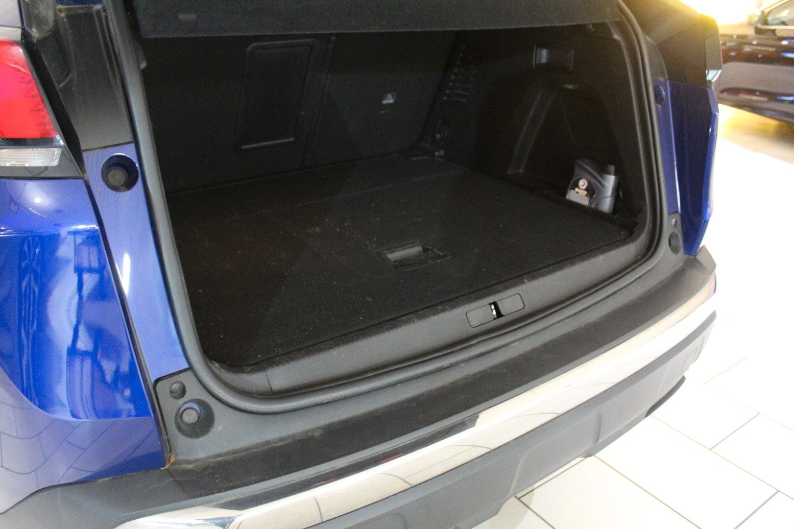 Fahrzeugabbildung Peugeot 3008 Allure 1.5D NAVI/LED/SHZ/PDC/T-LEDER/TEMPO