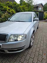 Skoda Superb 2.5 TDI Elegance Leder, AHK,SHZ, Kamera