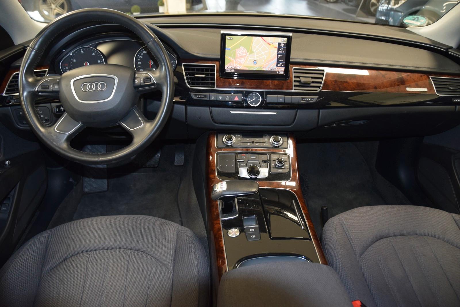 Audi A8 3.0 TDI quattro 250 ch • Boîte auto •  1ère Main - GPS • Bi-Xénon • Toit ouvrant • Hayon électrique