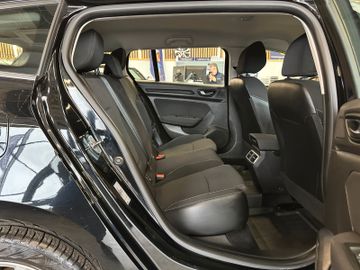 Renault Megane IV Grandtour Play *Navi*AHK*Sitzheiz.*