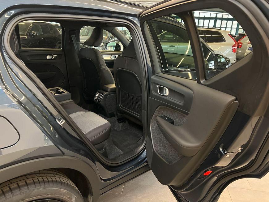 Volvo XC40 B3 Plus Black-Edition DKG Pixel-LED 360° Al