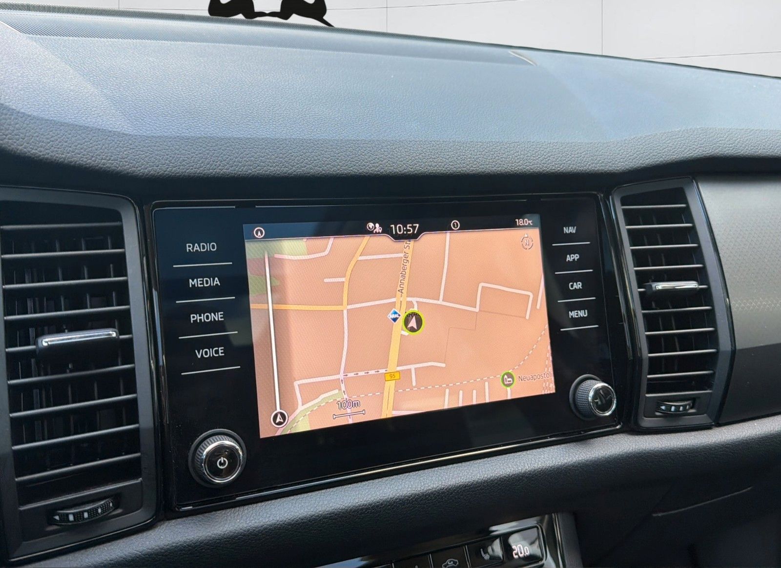 Skoda Kodiaq Ambition 1.5 TSI LED SHZ AHK RFK ACC NAVI foto 16