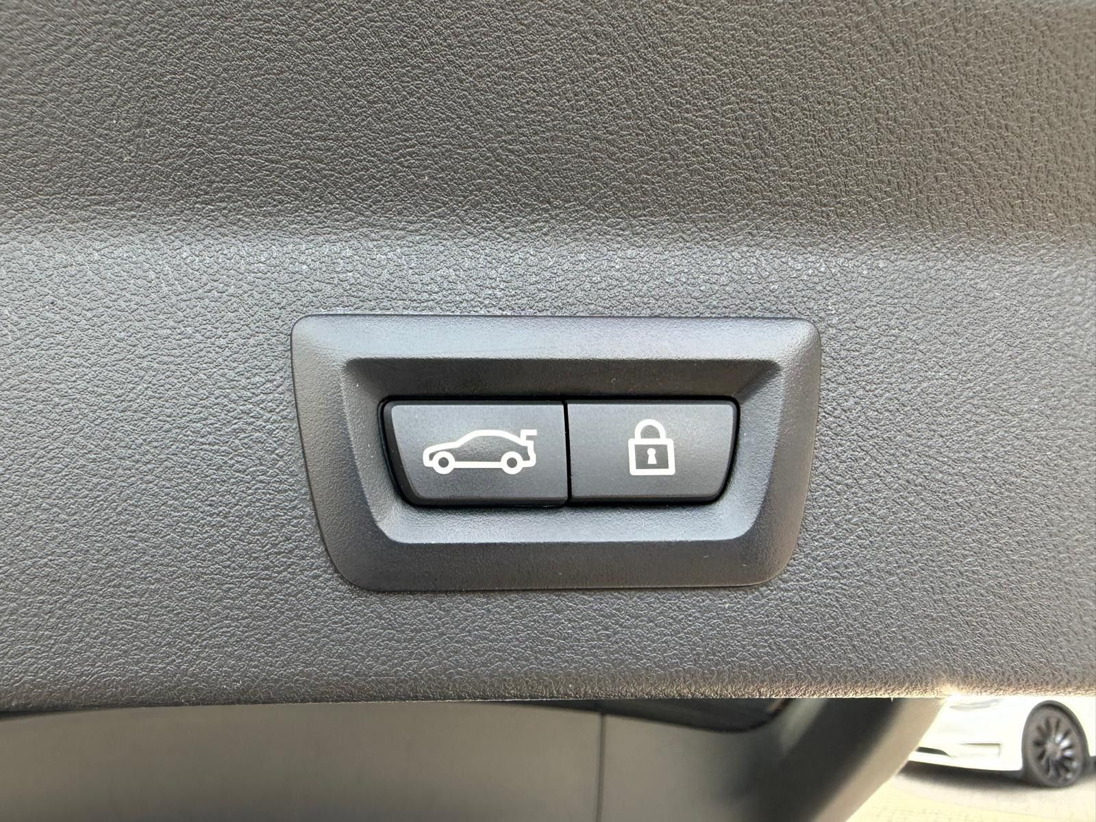 Fahrzeugabbildung BMW iX3  Inspir M Sport SHADOW+PANO+MEMO+360+ACC+AHK