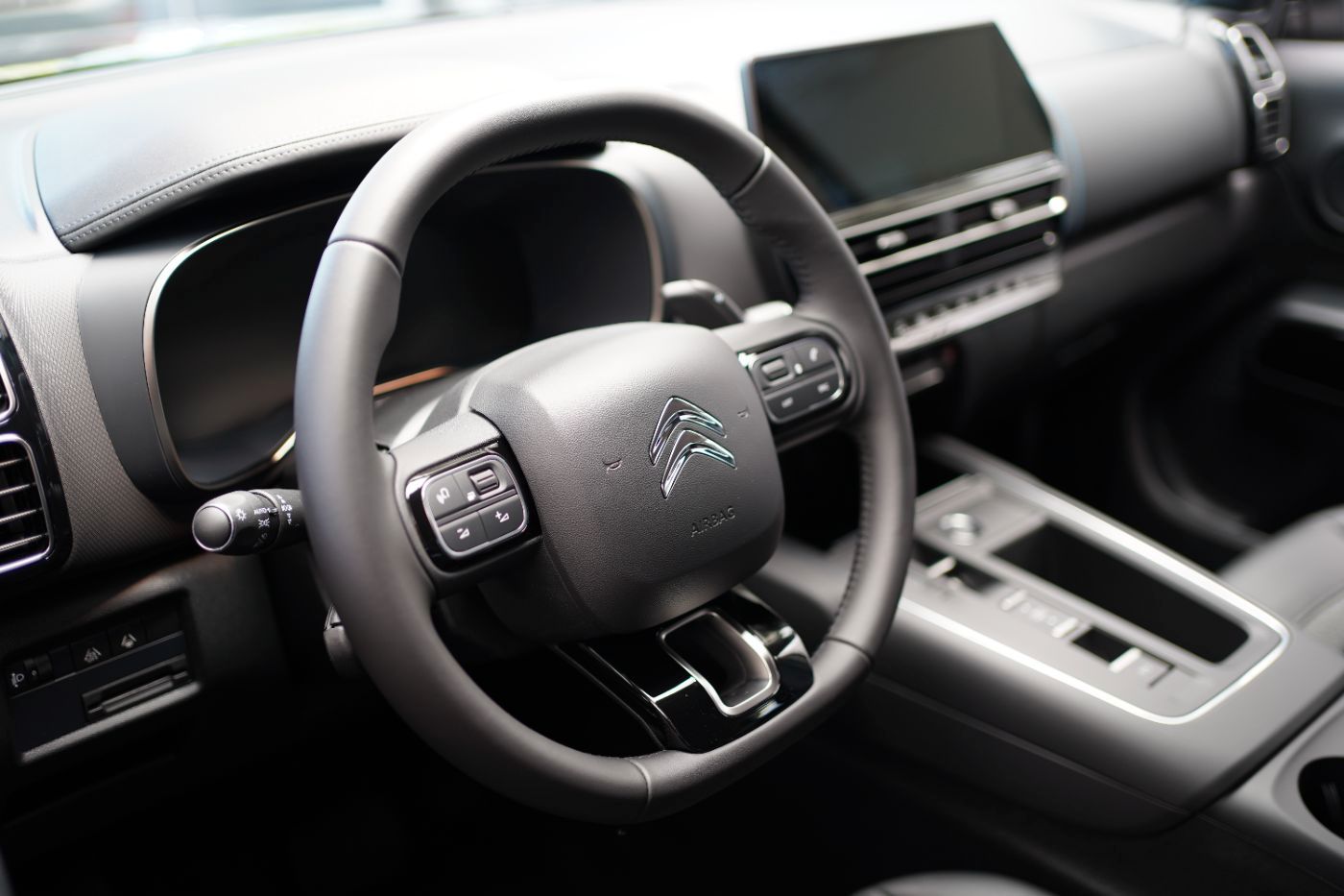 Fahrzeugabbildung Citroën C5 Aircross BlueHDi 130 EAT8 Max Automatik Navi