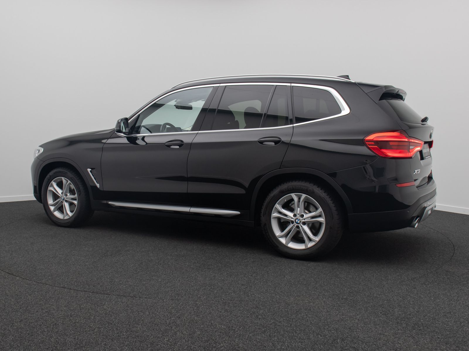 Fahrzeugabbildung BMW X3 xD20d xLine Panorama Sport Individual 18Zoll