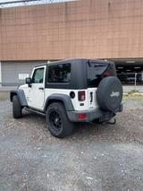 Jeep Wrangler Sahara 2.8 CRD Autom. Sahara - Jeep: Sahara