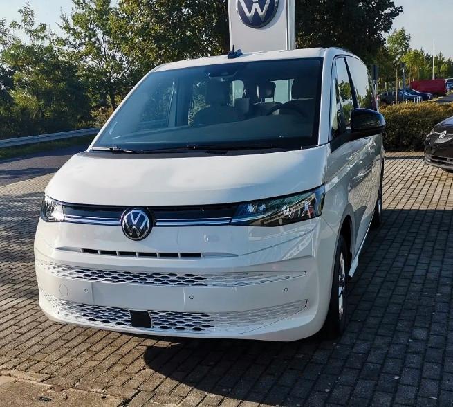 Volkswagen T7 Multivan lang 1,5 TSI Life