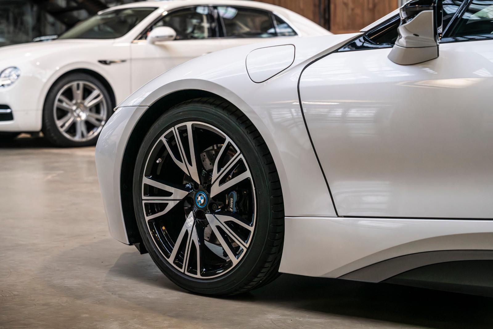 BMW i8 Coupe Pure Impulse