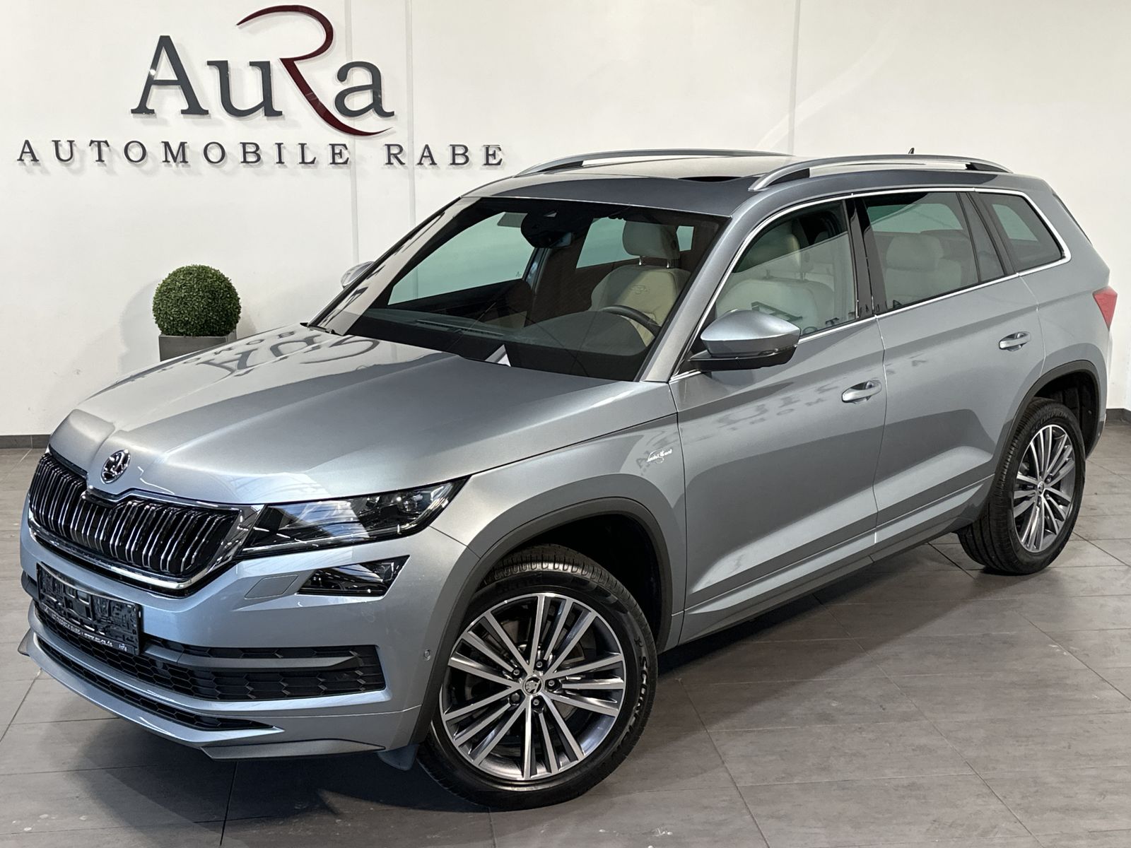 Fahrzeugabbildung SKODA Kodiaq 2.0 TDI DSG L&K 4x4 NAV+LED+PANO+360°+VC