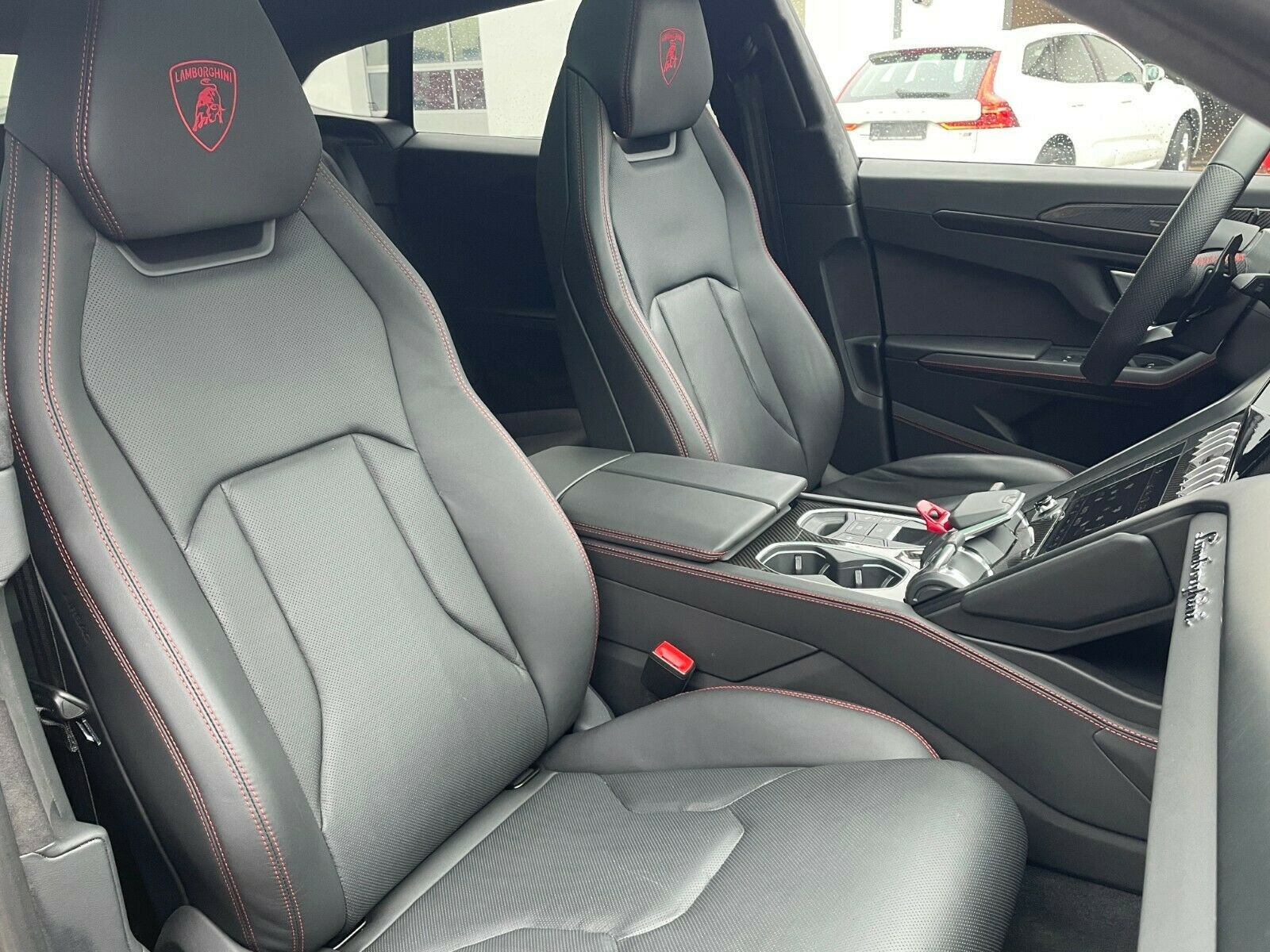 Fahrzeugabbildung Lamborghini Urus LP650 *PANO*Carbon*HeUp*23*Miete*Mietkauf*