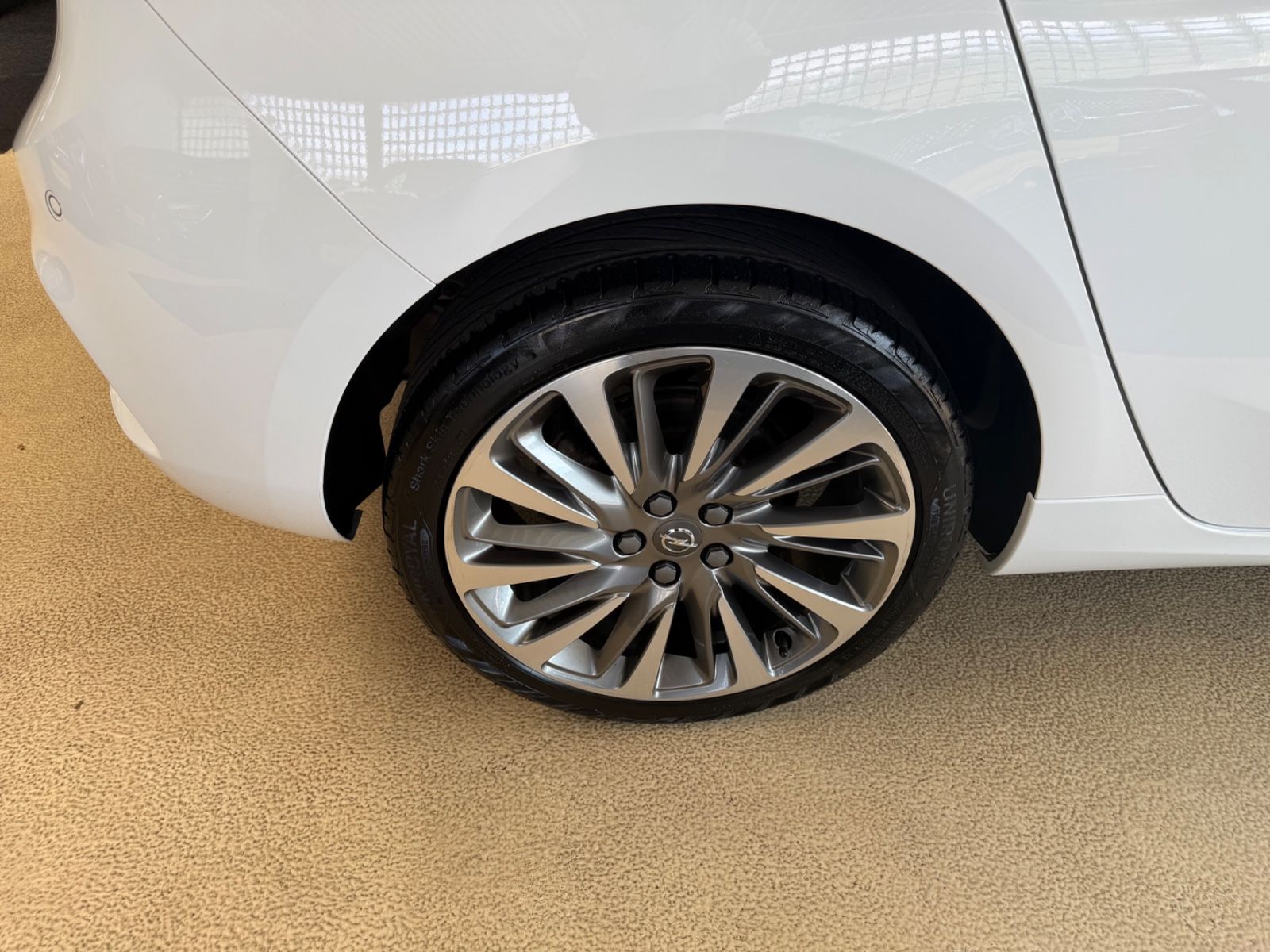 Fahrzeugabbildung Opel Astra K Lim. 5-trg. Ultimate*OPC* 1.Hand