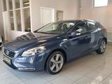 Volvo V40 You!*AUTOMATIK*NAVI*KLIMA*TÜV*BT* - Volvo Gebrauchtwagen in Karlsruhe