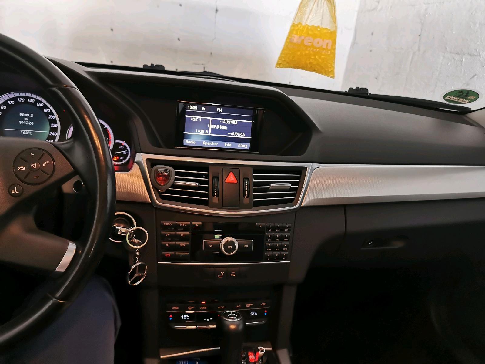 Mercedes-Benz E220 2010 — photo 5