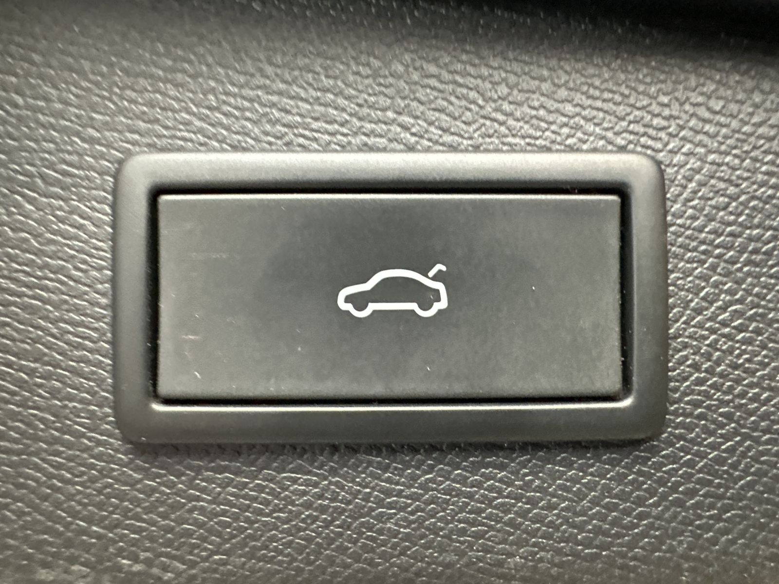 Fahrzeugabbildung SEAT Leon SpT 2.0 TDI DSG FR NAV+LED+ACC+AHK+VCOCKPIT