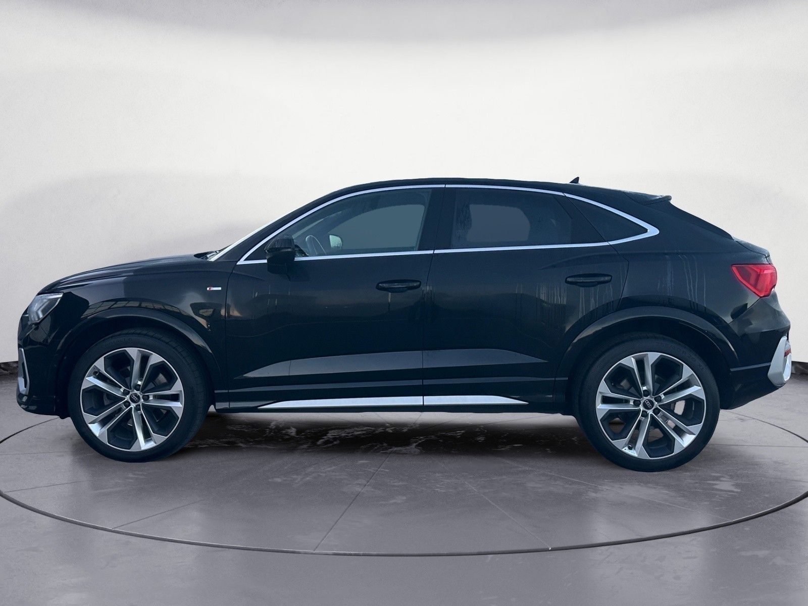 Audi Q3 Sportback 40 TDI quattro S-Line AHK Sonos GRA imagem 3