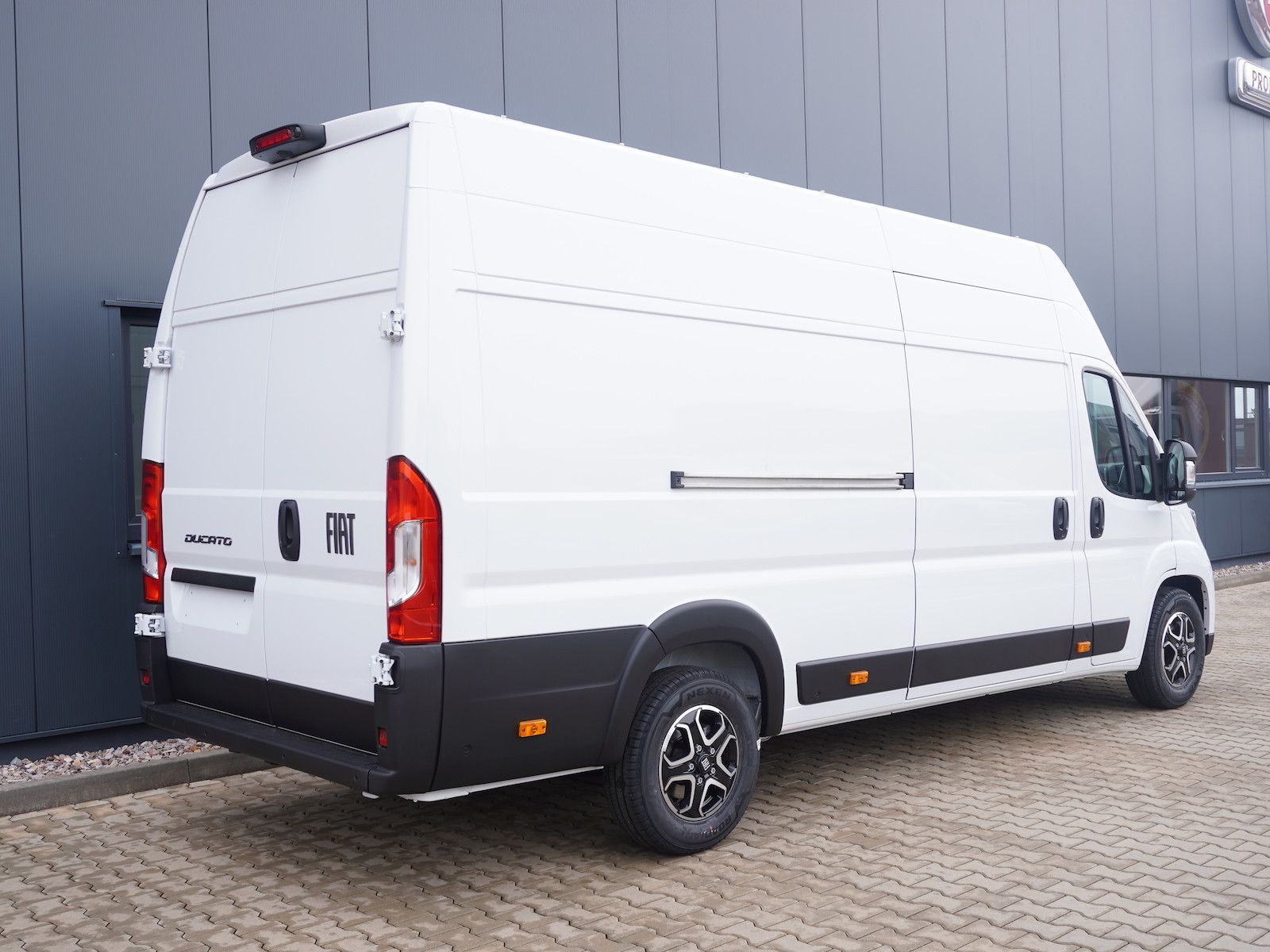 Fiat Ducato Maxi 35 L4H3 180 AT / Vollausstattung imagem 2