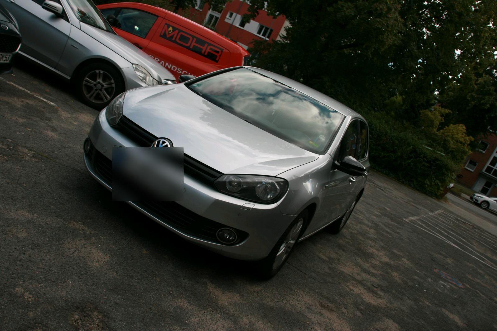 Volkswagen Golf 2012 — rear view