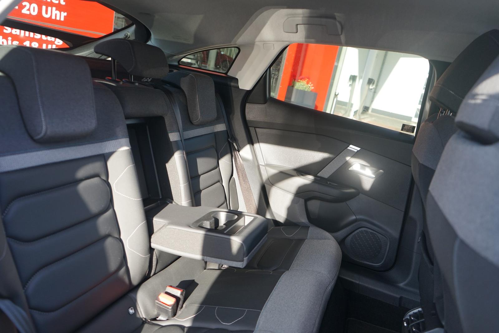 Citroën C4 1.2 12V e-THP Max Aut. LED Navi ACC Kamera
