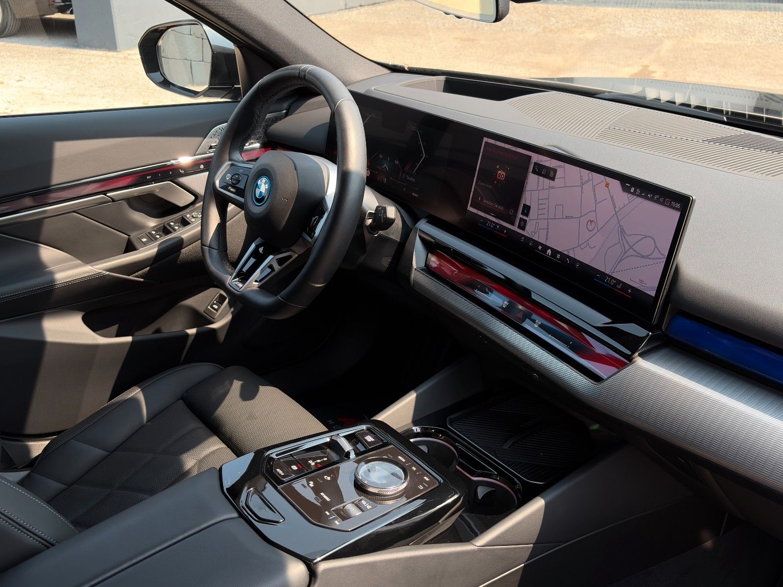 Fahrzeugabbildung BMW i5 eDrive40 Touring M Sport Shadow 360° B&W HuD