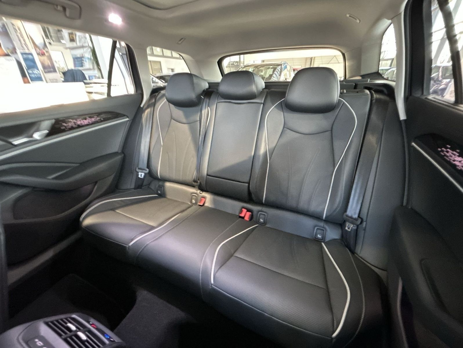 Volkswagen Passat - Bild 27