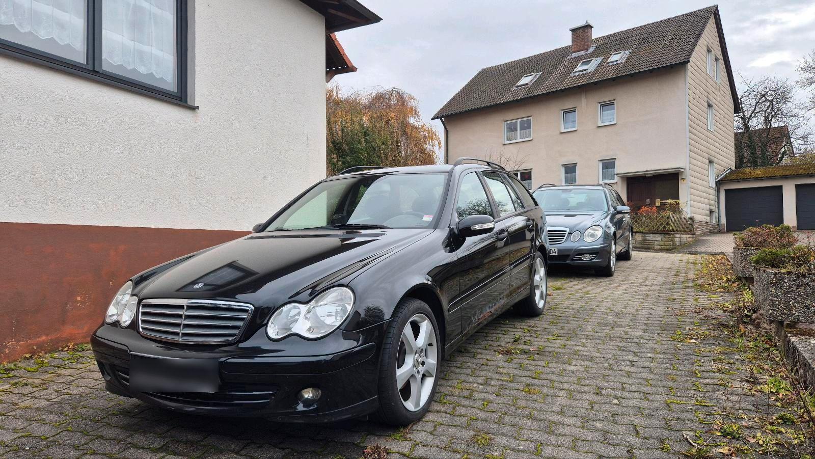 Mercedes-Benz C180 2006 — вигляд ззаду