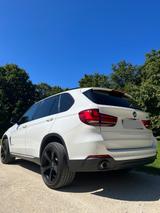 BMW X5 xDrive30d -360Kamera+pano+Softclose+Leder - BMW X5 mit Diesel-Antrieb: Weiß, Luftfederung, Geländewagen