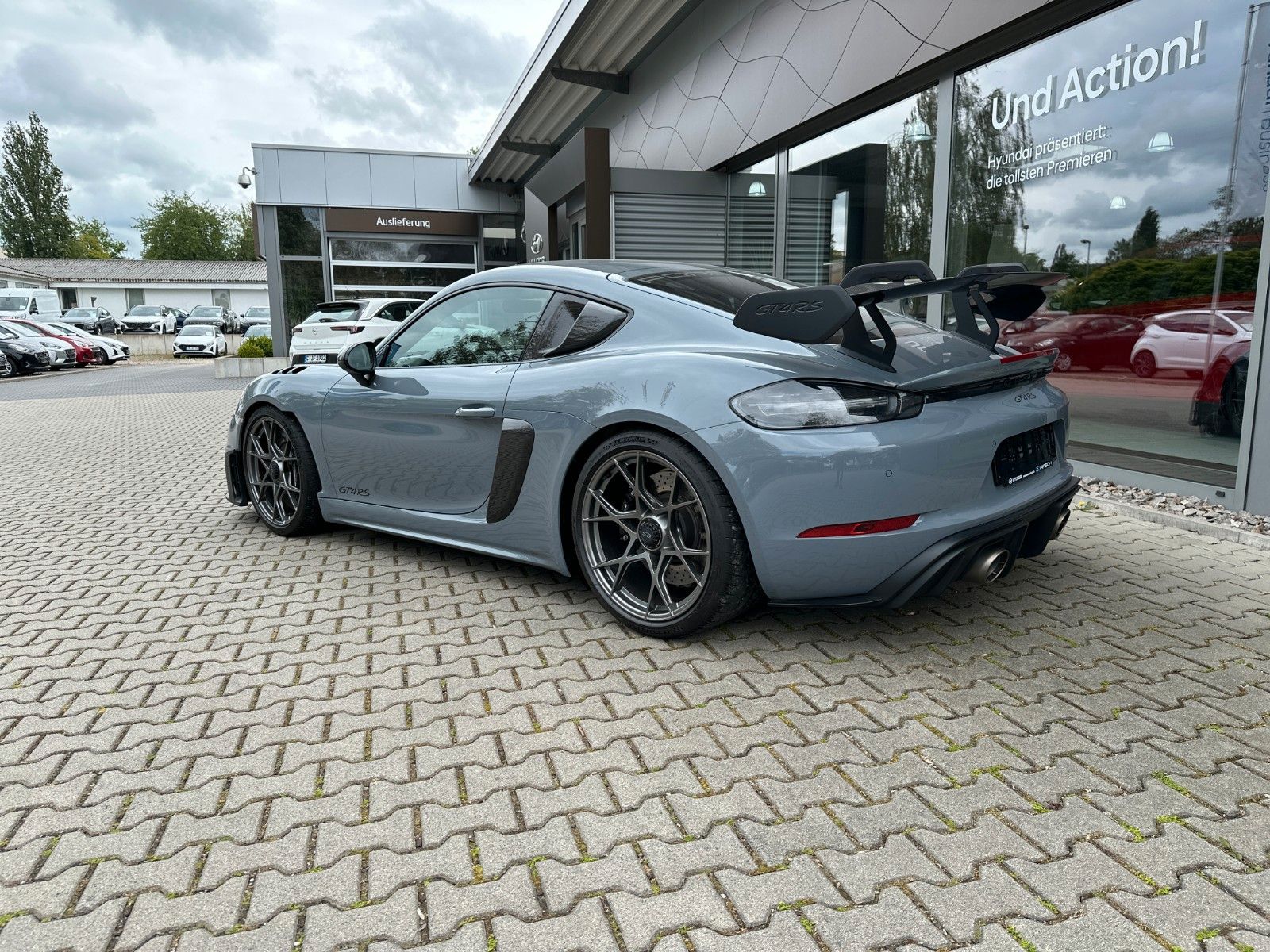 Fahrzeugabbildung Porsche 718 Cayman GT4 RS Weissach LIFT BOSE 3900KM!