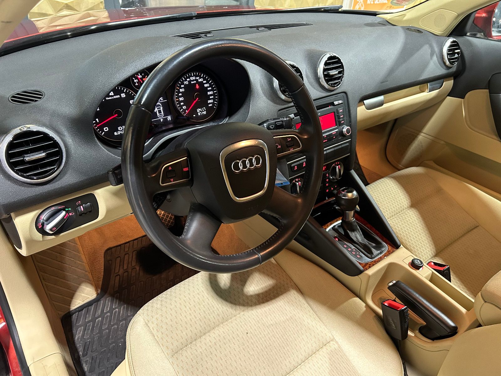 Fahrzeugabbildung Audi A3 Sportback 1.4TFSI Ambiente/KLIMA/AUTOMATIK/SH