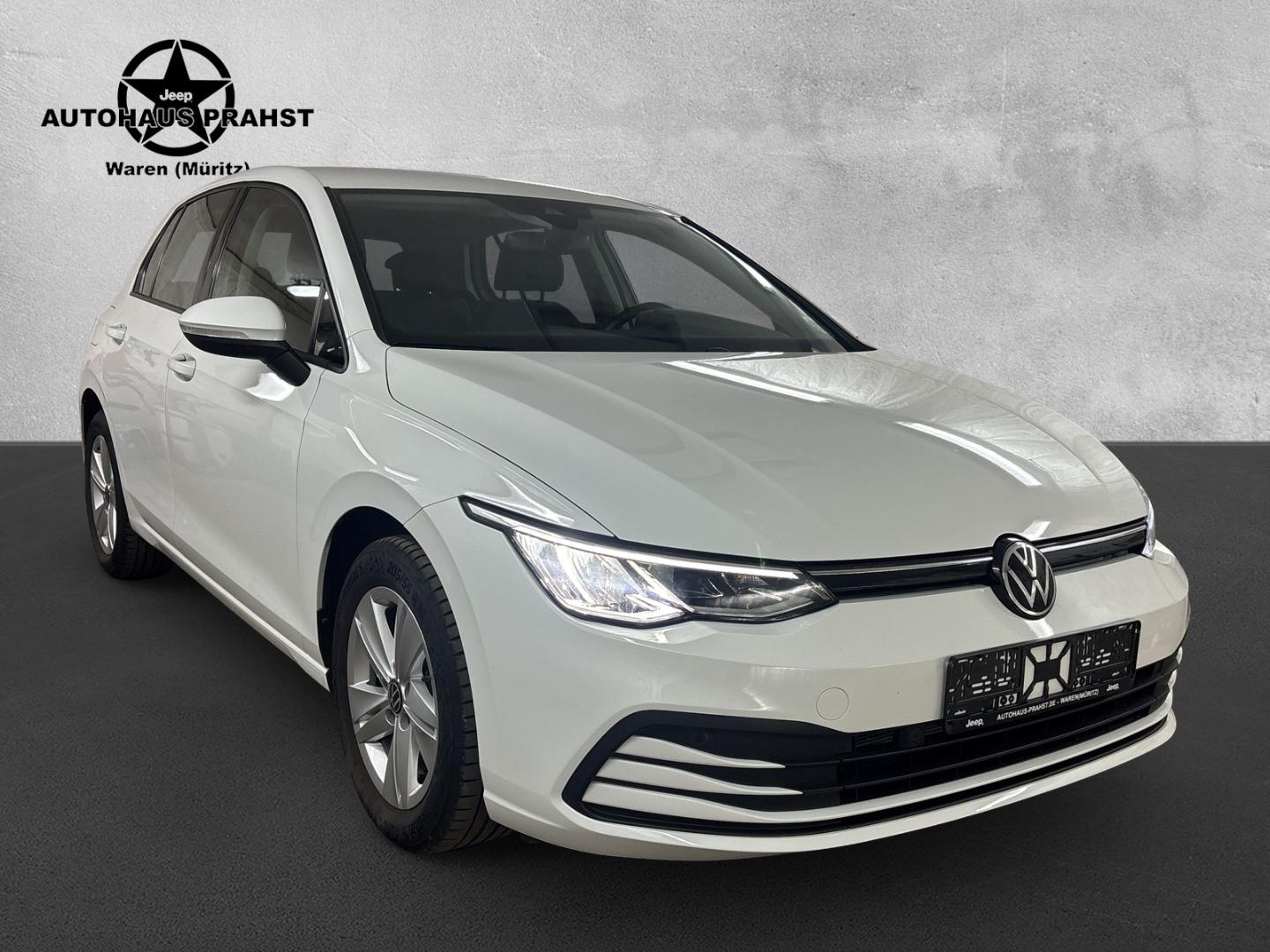 Volkswagen Golf 1.5 TSI LED CARPLAY WINTER P.KAMERA DAB AHK