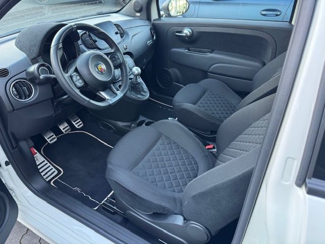 Fahrzeugabbildung Abarth 695 1.4 T-Jet BEATS NAVI ALU