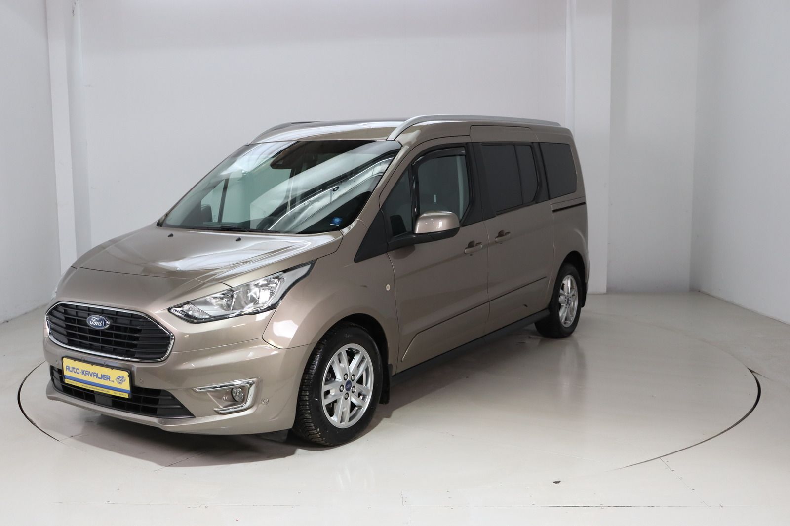 Fahrzeugabbildung Ford Grand Tourneo Connect 1.5 ECOBLUE Titanium