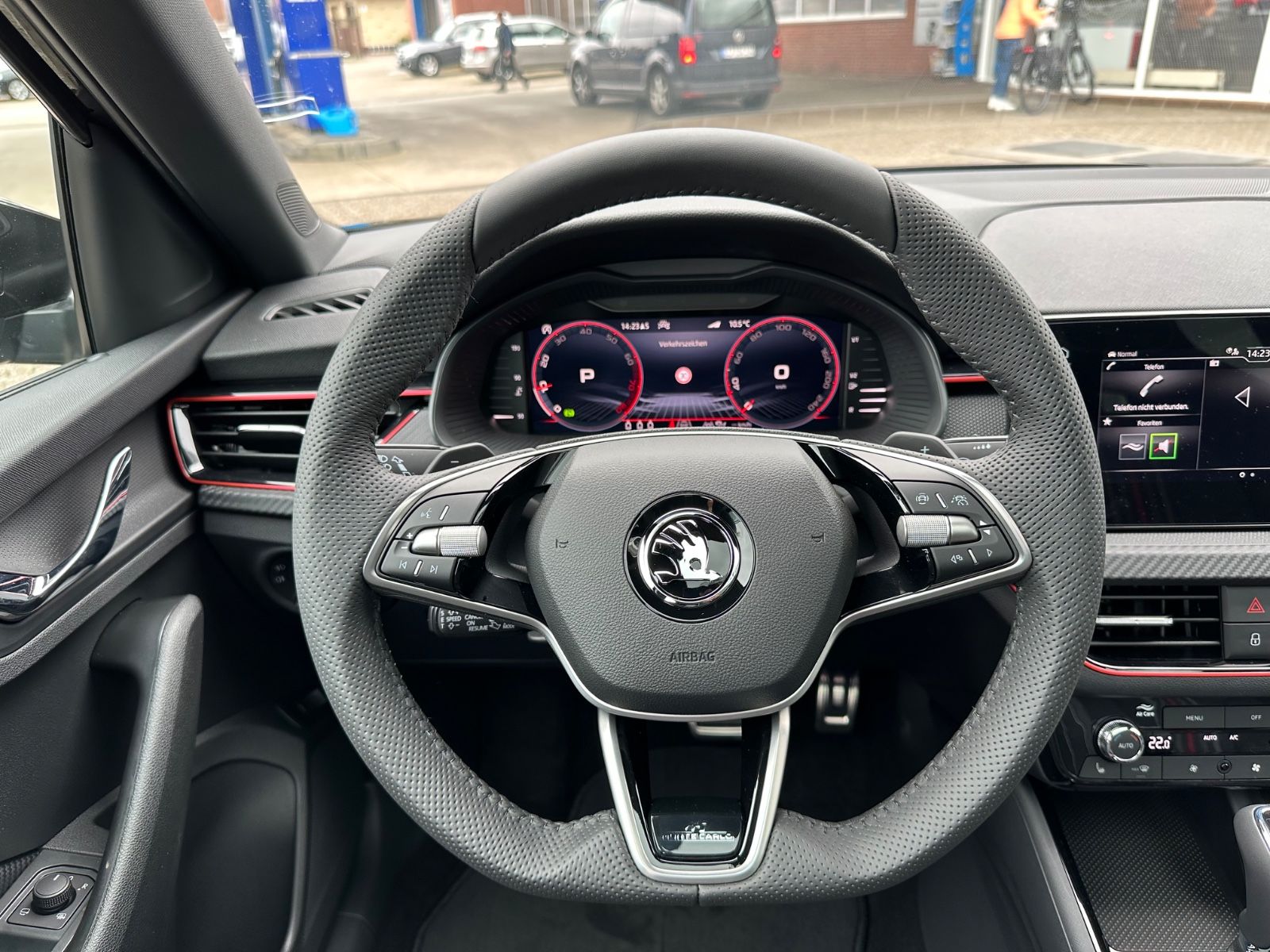 Fahrzeugabbildung SKODA Kamiq Monte Carlo 1.0 TSI DSG ACC/Matrix/Pano