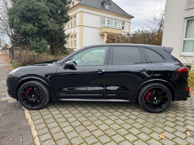 Porsche Cayenne GTS