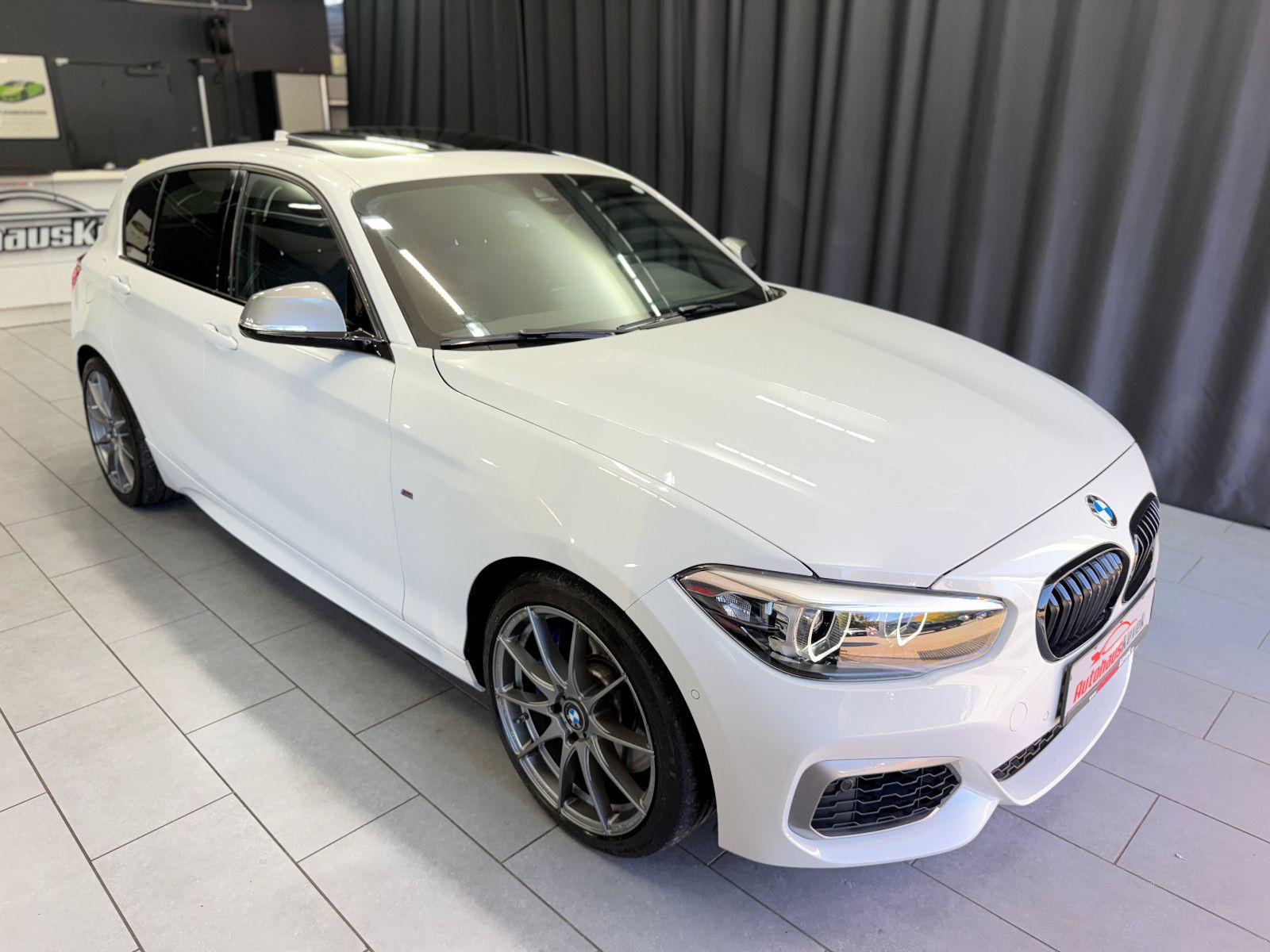Fahrzeugabbildung BMW M140i xDrive Special Edition|M-PERFORMANCE|1.HD