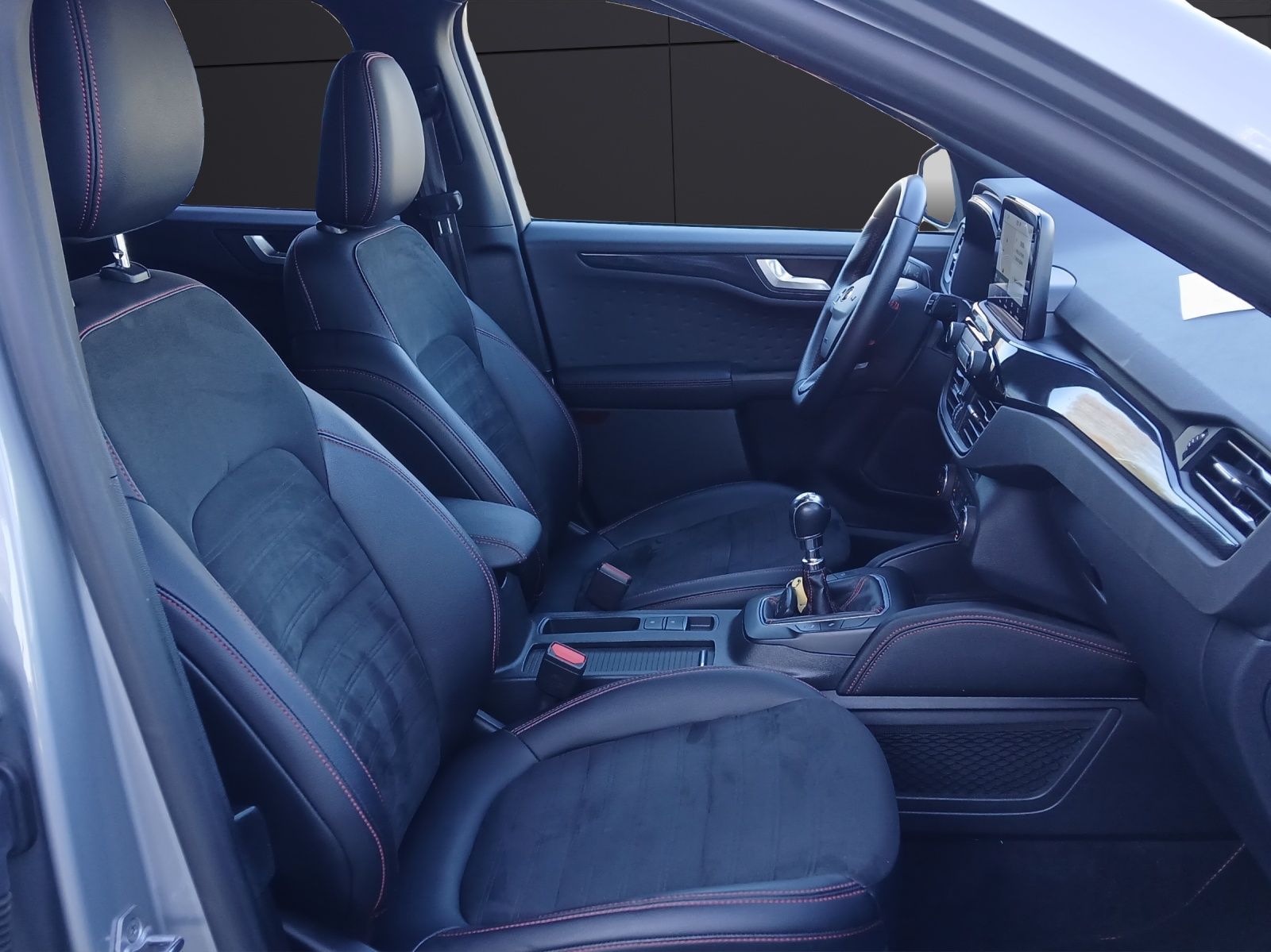 Fahrzeugabbildung Ford Kuga 2.0 EcoBlue Hybrid ST-Line X LED AHK Navi H