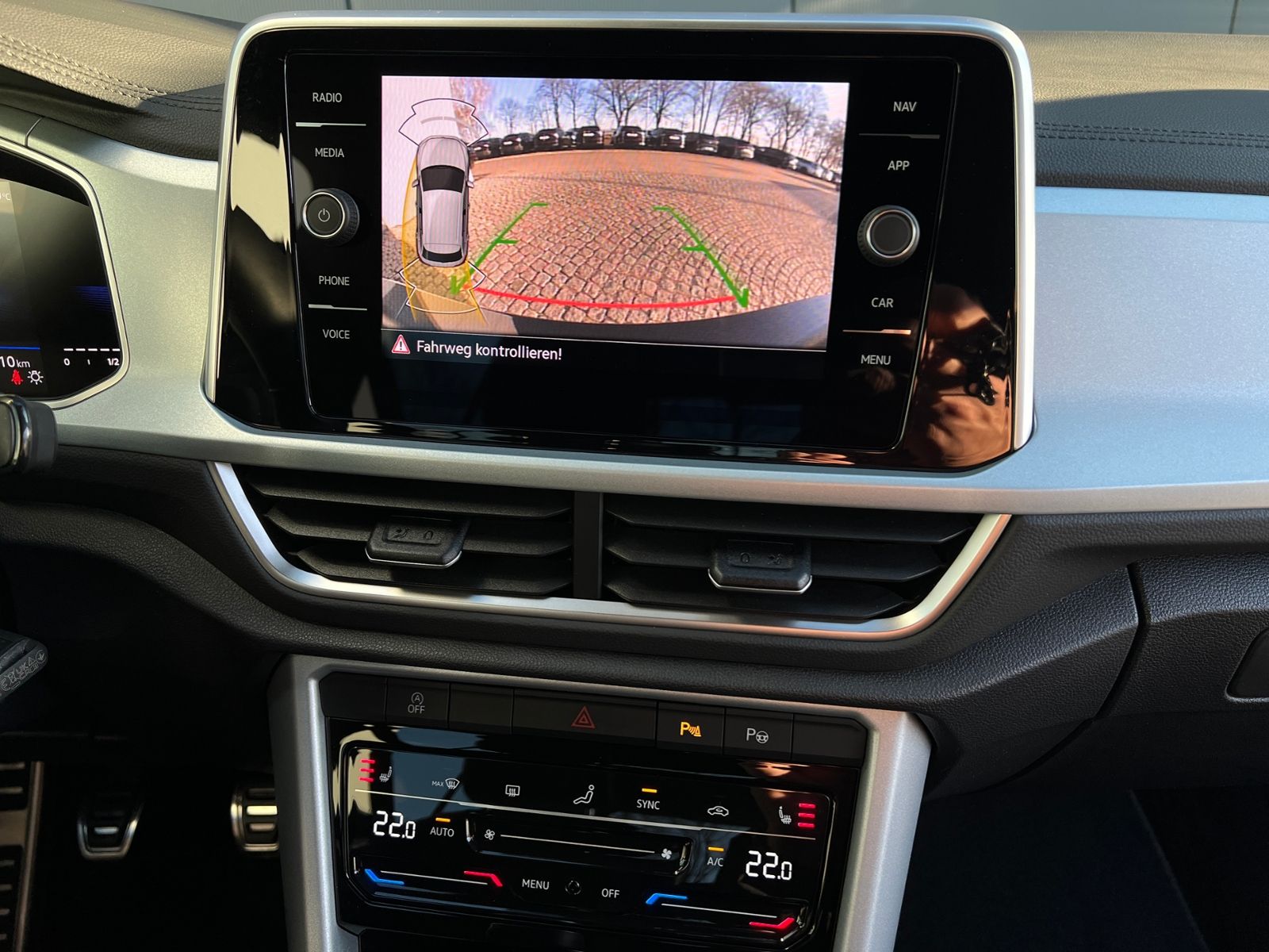 Fahrzeugabbildung Volkswagen T-Roc GOAL 1.0 TSI *Plus-Paket, LED, ACC, Navi,