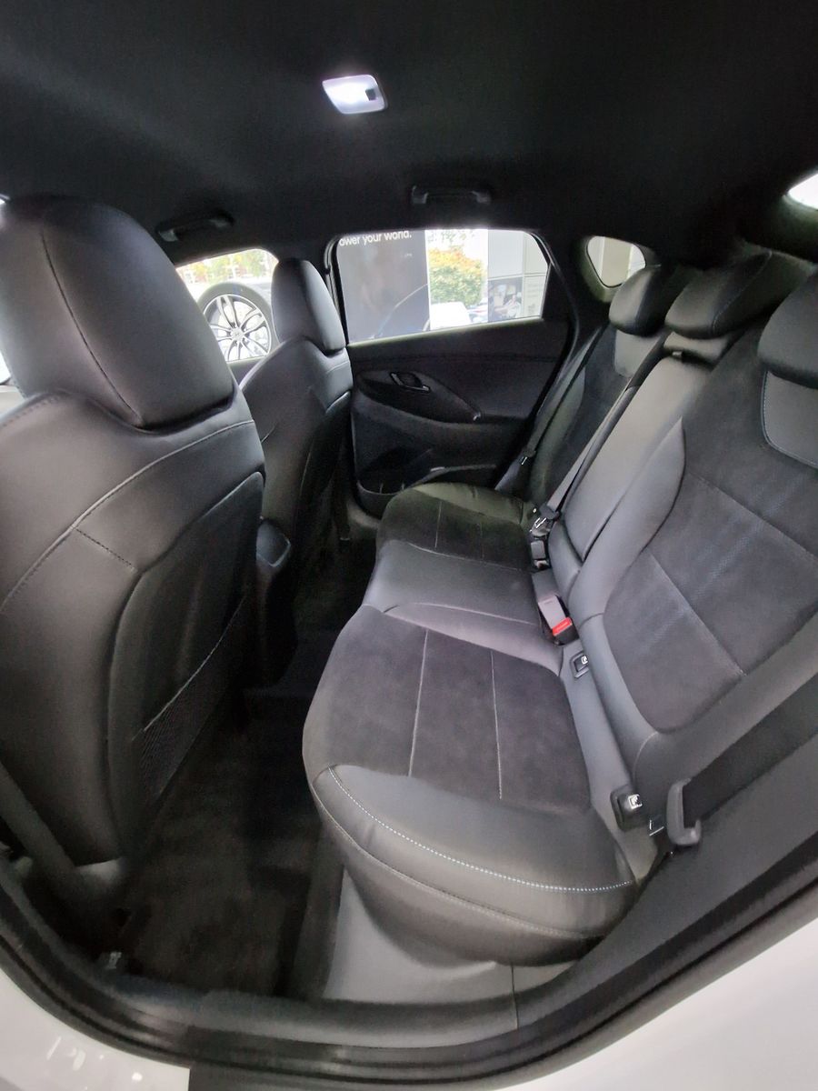 Fahrzeugabbildung Hyundai i30 Fastback N Performance NAVI KomfortP LED
