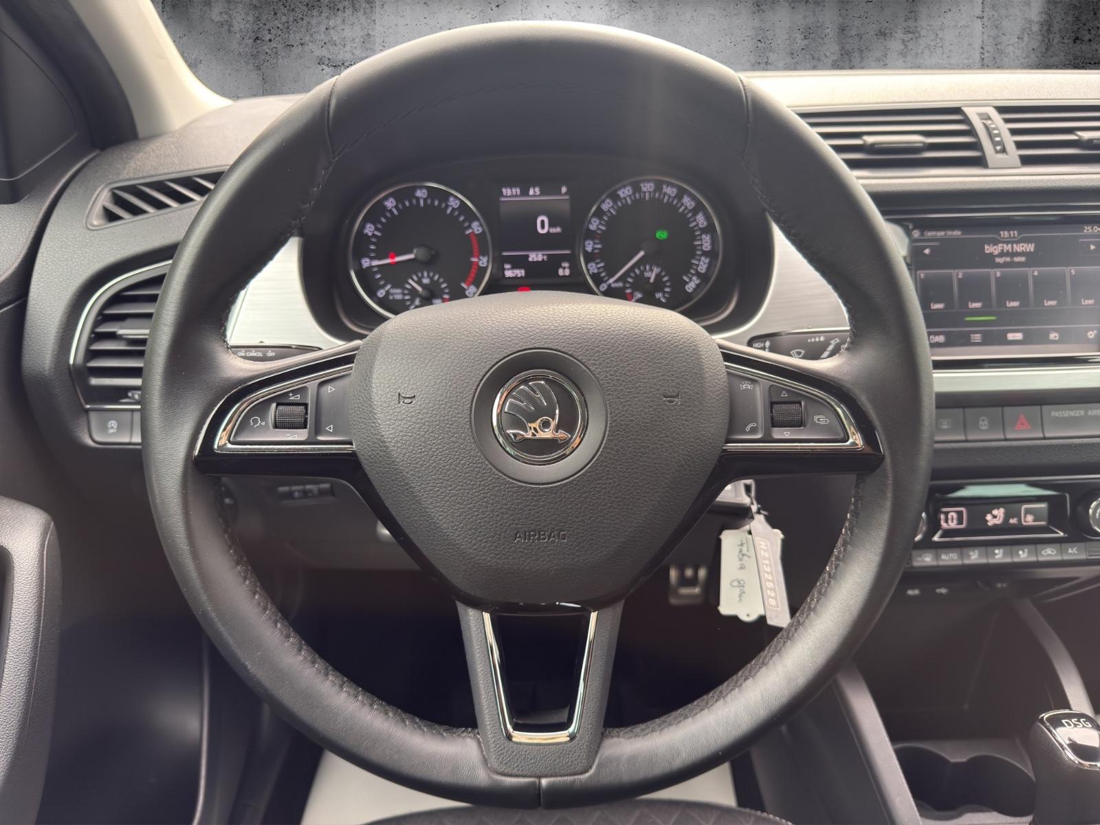Skoda Fabia Drive*Navi*CarPlay*LED*AHK*1.Hand*uvm.