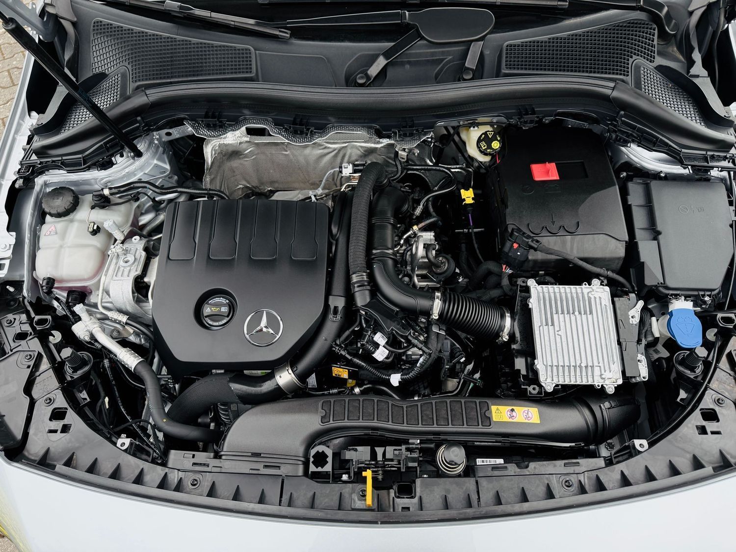 Fahrzeugabbildung Mercedes-Benz B 180 PROGRESSIVE, Autom., LED, SHZ, RFK, PTS, E