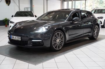 Porsche Panamera - 1