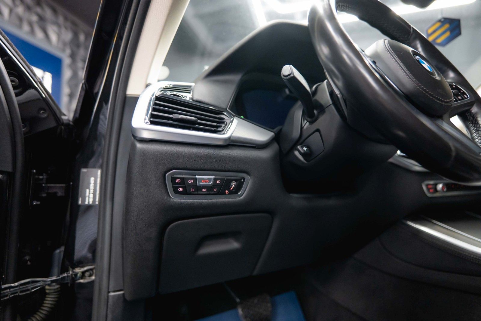 Fahrzeugabbildung BMW X5 xDrive 30d Sport Shadow | ACC | LED | Live CP
